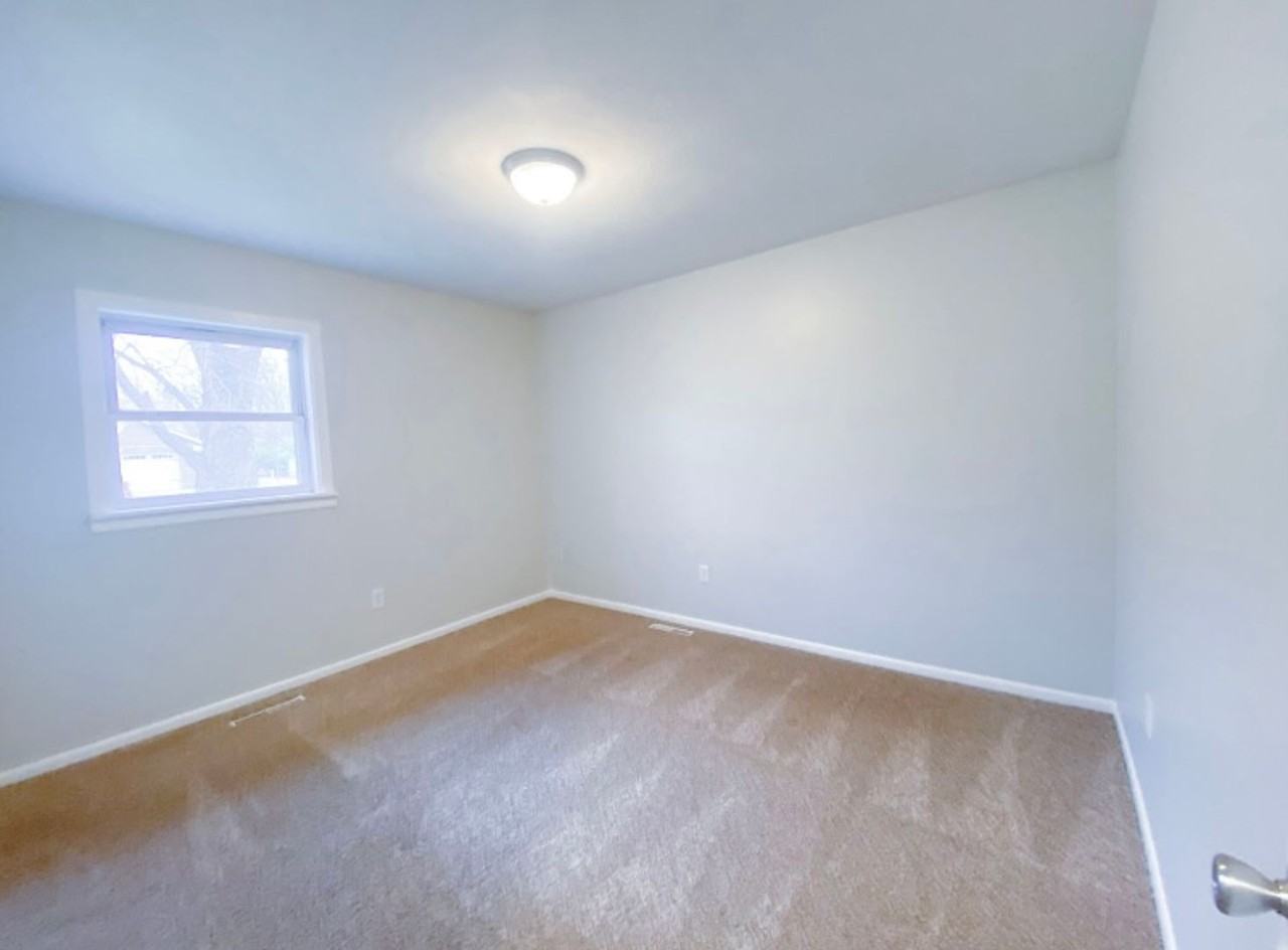 2110 Spain Dr - Photo 7 of 12