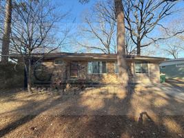 featured image of 4417 Hazelwood Rd