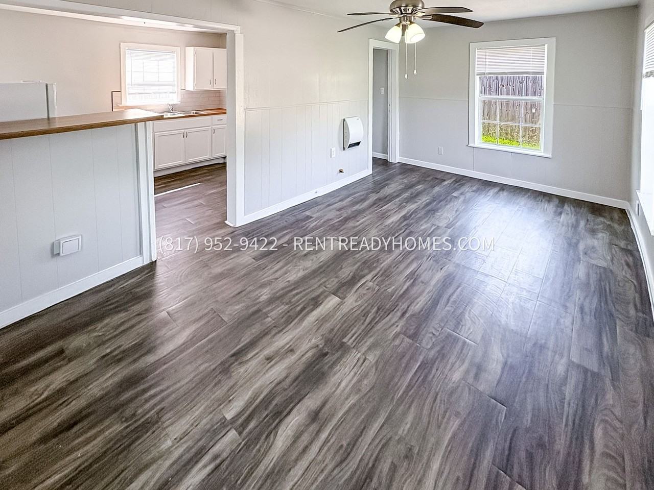 404 E Buffalo St - Photo 5 of 18