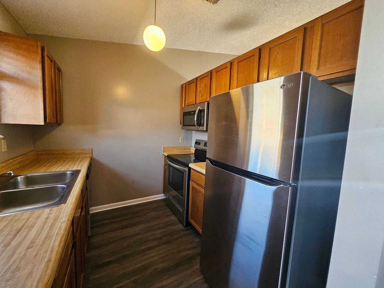 1338 Gettysburg Dr #C - Photo 2 of 16