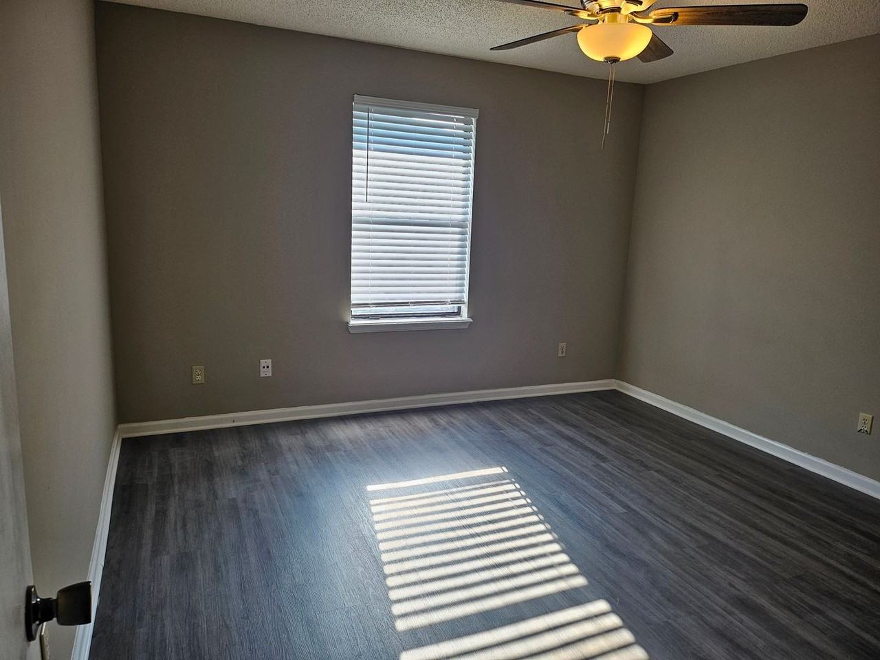 1338 Gettysburg Dr #C - Photo 4 of 16