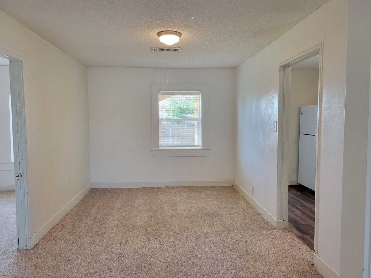 913 E Brady Ave - Photo 6 of 16