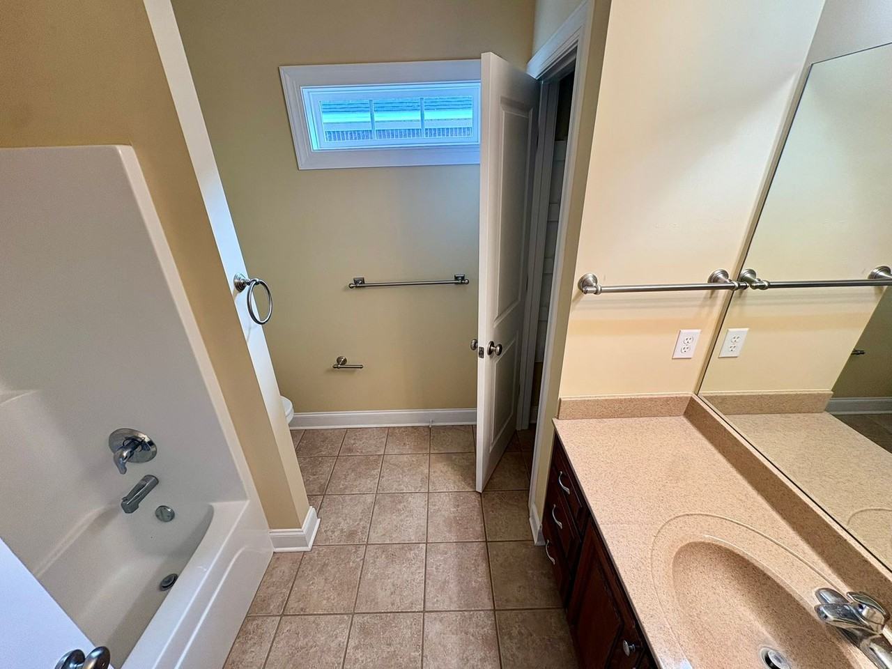 113 Ledbury Cv - Photo 5 of 11