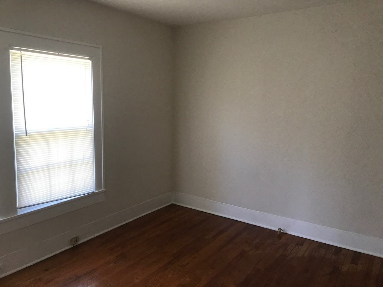 1545 Thomas Ave - Photo 7 of 11