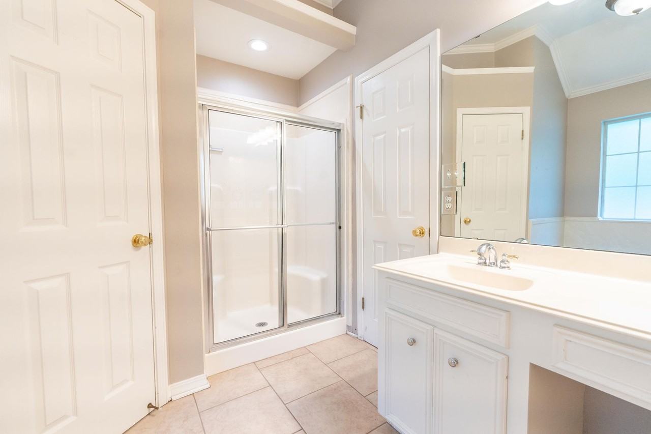 5822 Gold Crest Dr - Photo 4 of 10