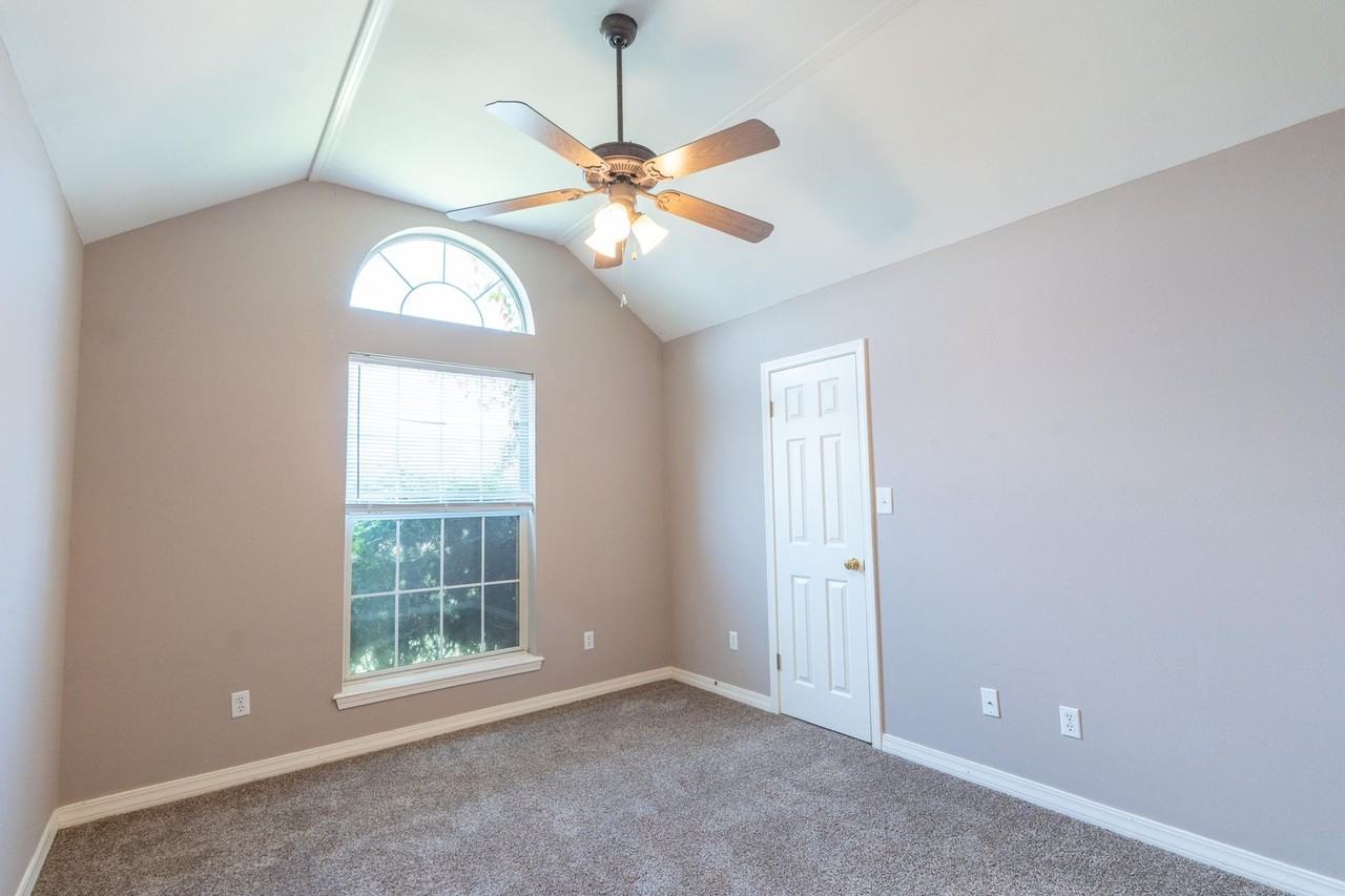 5822 Gold Crest Dr - Photo 7 of 10