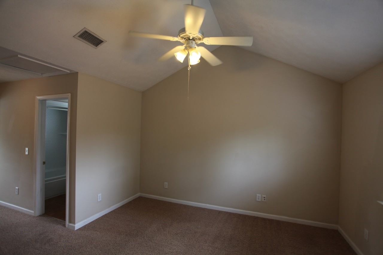 348 Jack Hampton Dr - Photo 2 of 12