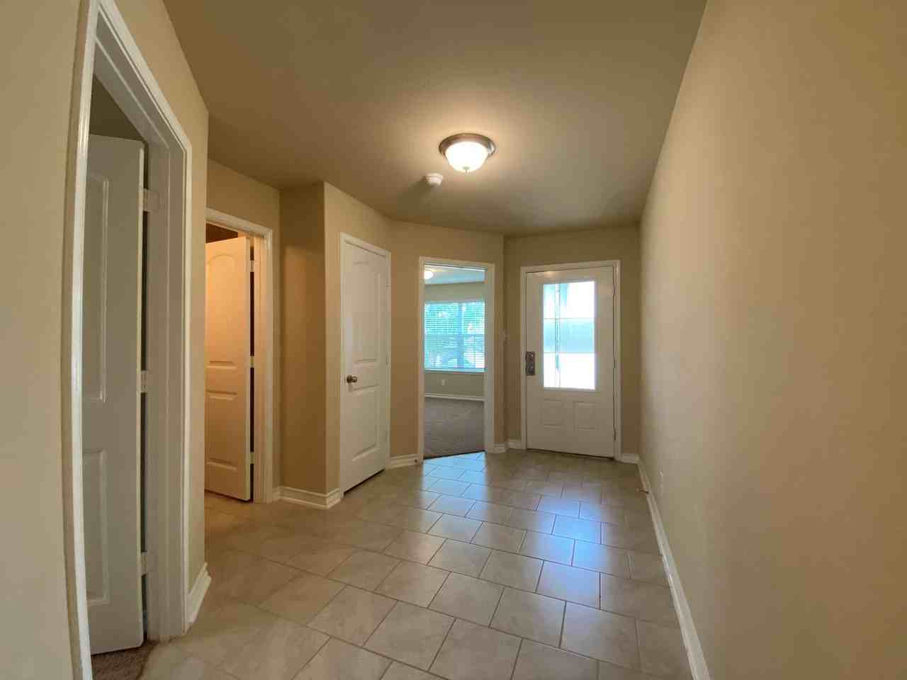 7402 Equinox Cor - Photo 5 of 17