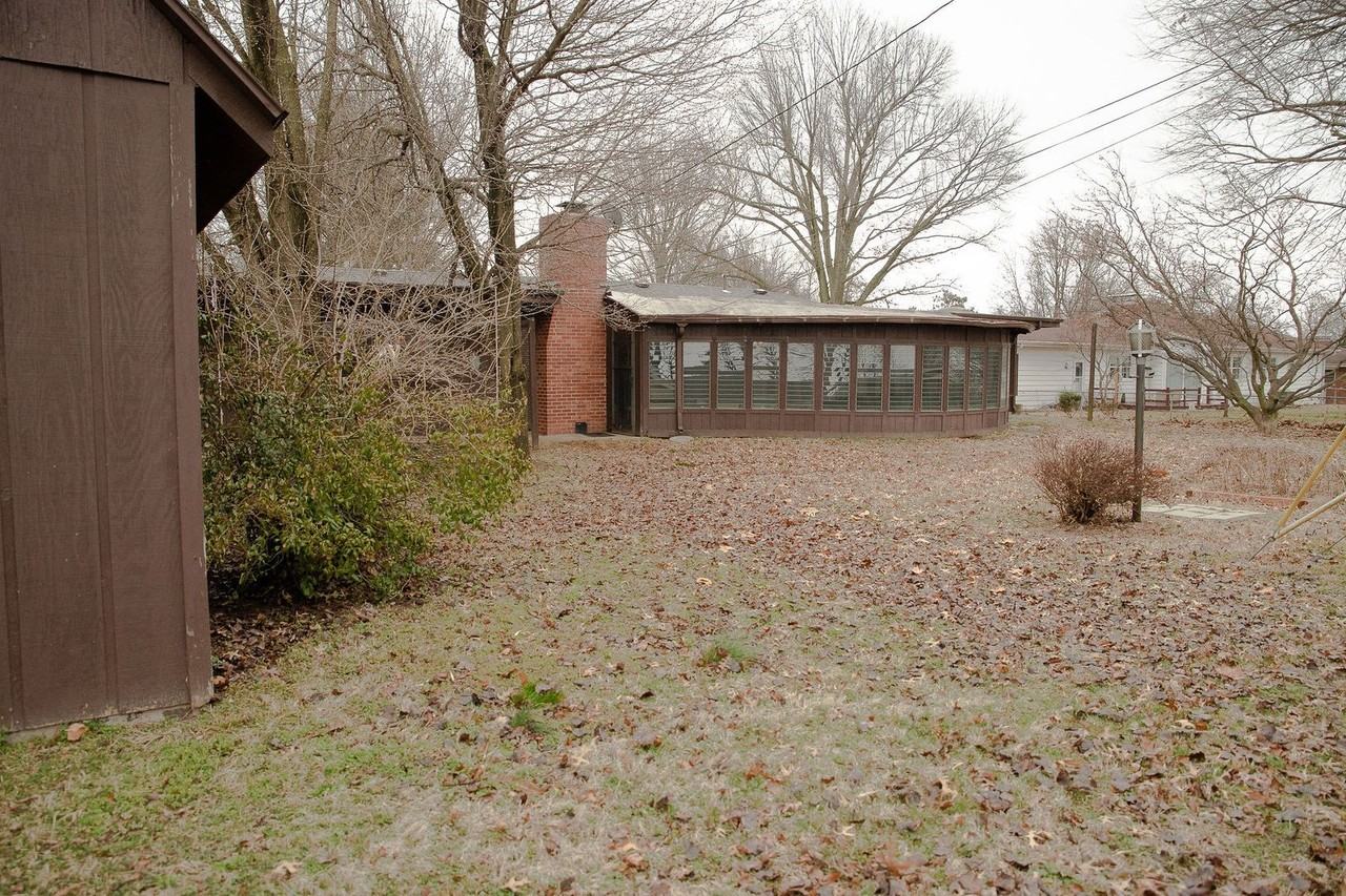 1911 S Saratoga Ave - Photo 2 of 13