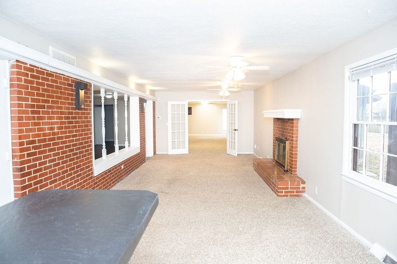 1911 S Saratoga Ave - Photo 6 of 13