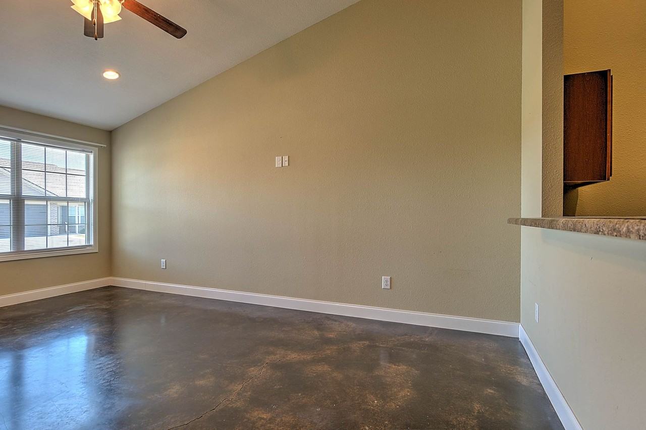 93 Sutter Pl - Photo 7 of 27