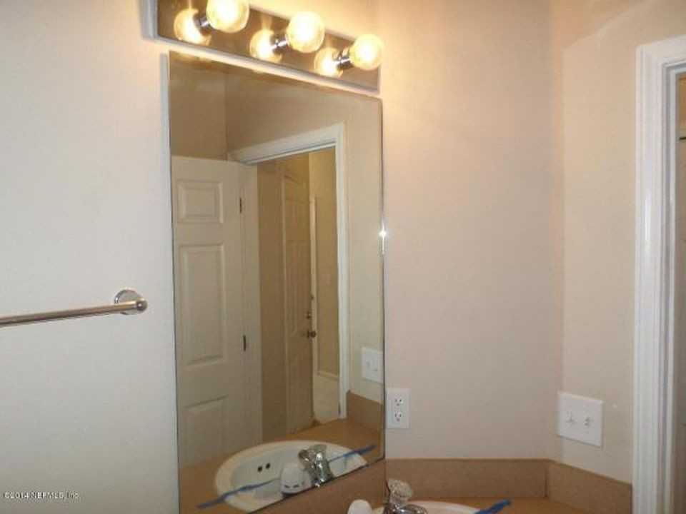 8325 Homeport Ct - Photo 6 of 9