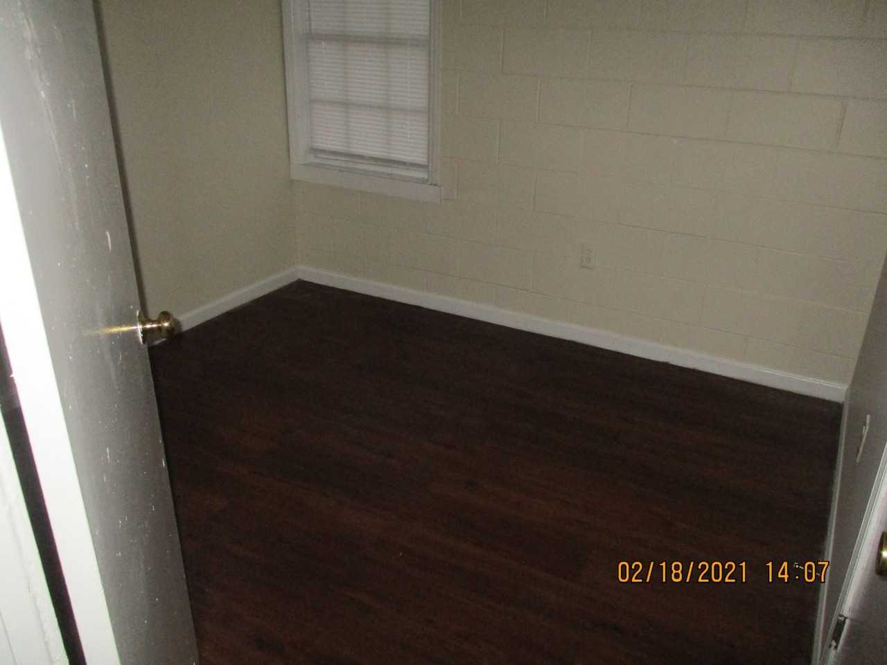 2310 Beachview Dr - Photo 3 of 11