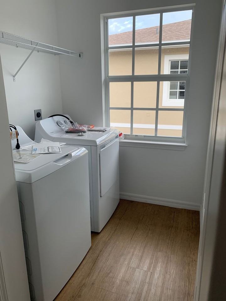 267 Dixieland Dr - Photo 4 of 14