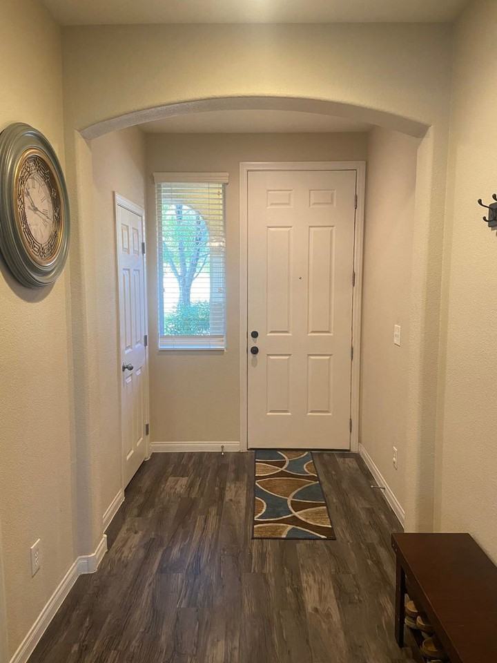 8439 Quarentina Ave - Photo 2 of 30