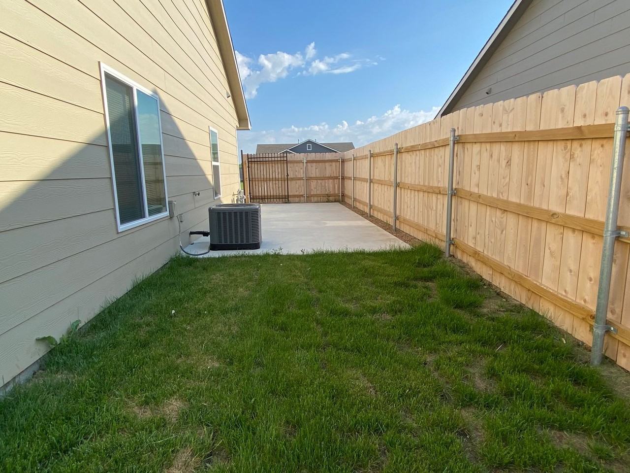 412 S Longbranch Dr - Photo 7 of 21