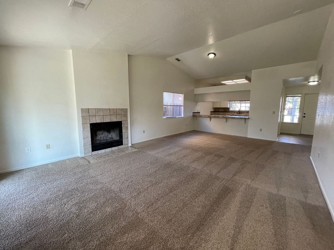 441 N Mcclure Rd - Photo 4 of 20