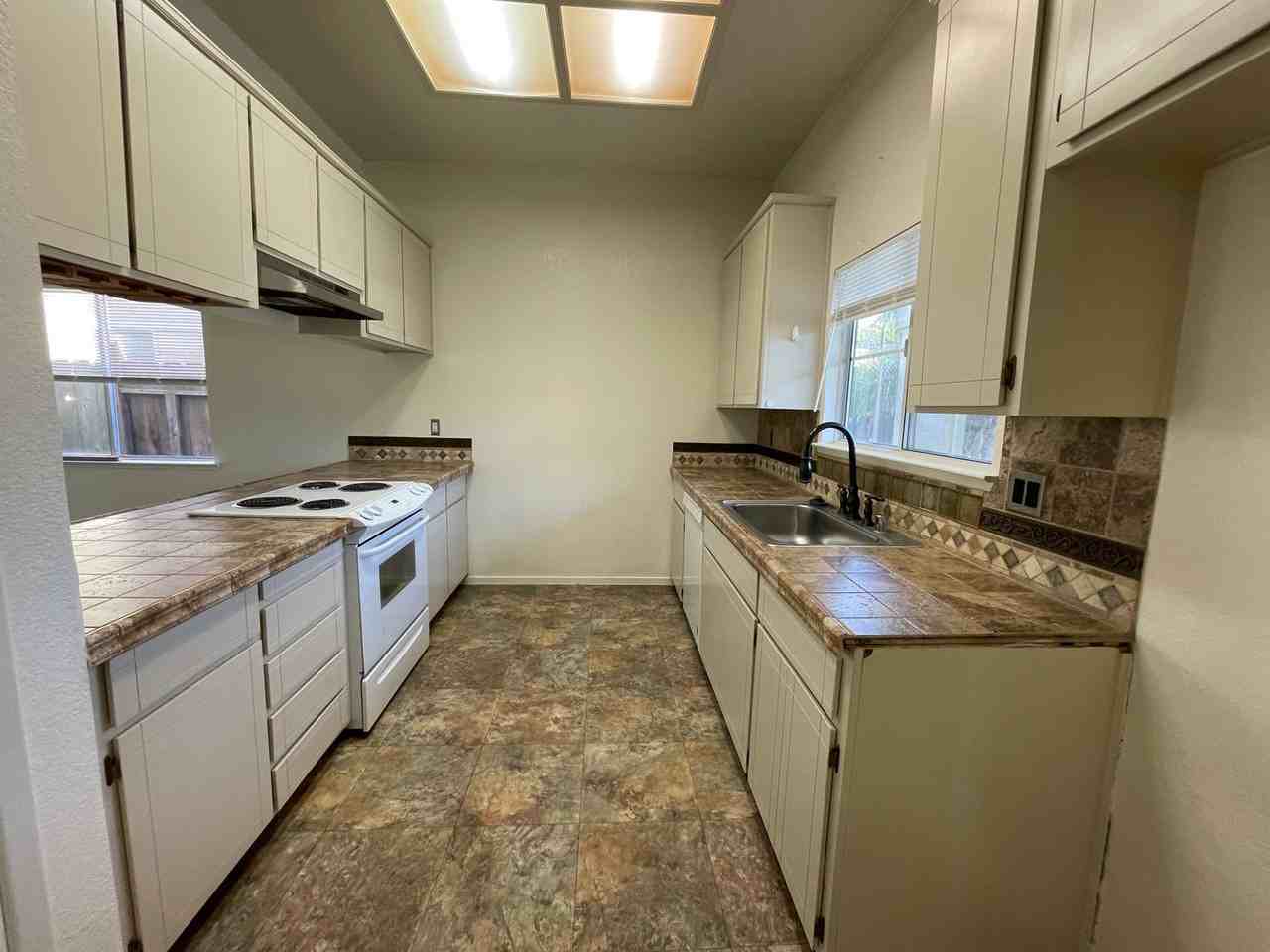 441 N Mcclure Rd - Photo 6 of 20