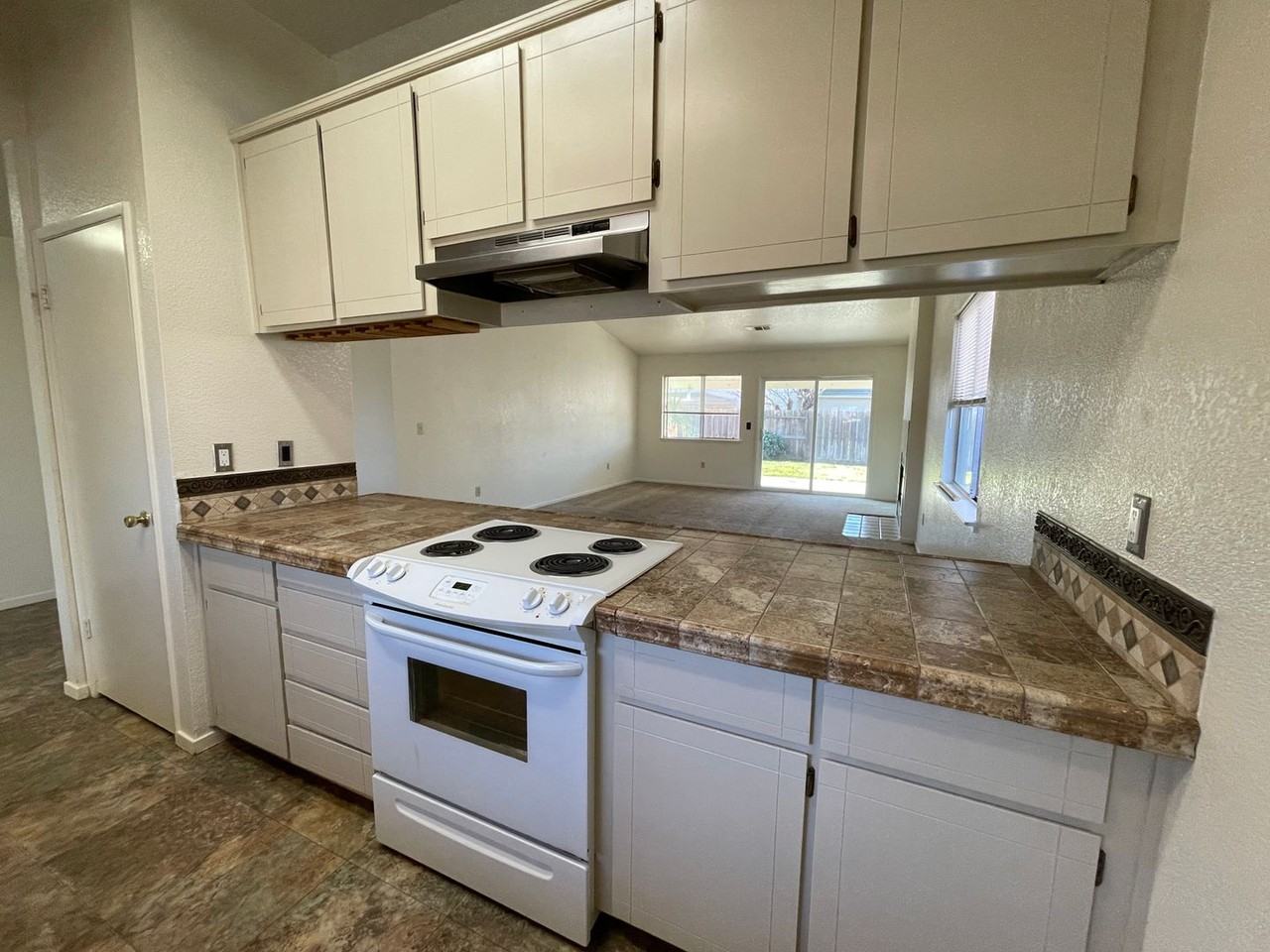 441 N Mcclure Rd - Photo 7 of 20