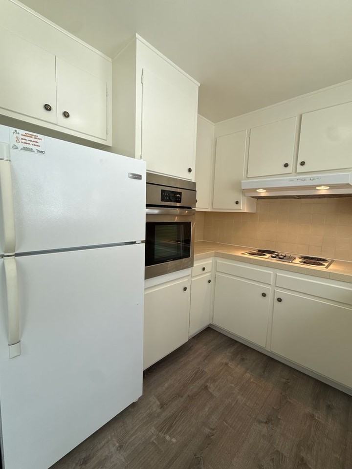 830 Boysen Avenue - Photo 4 of 31