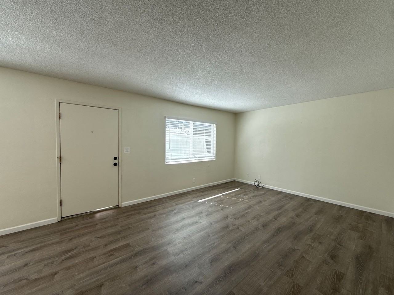 830 Boysen Avenue - Photo 6 of 31