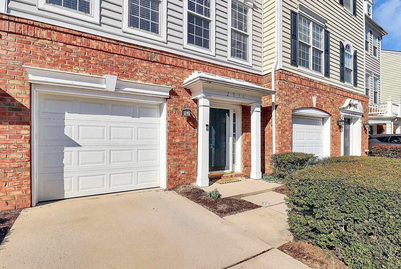 2936 Castleberry Ct - Photo 2 of 41