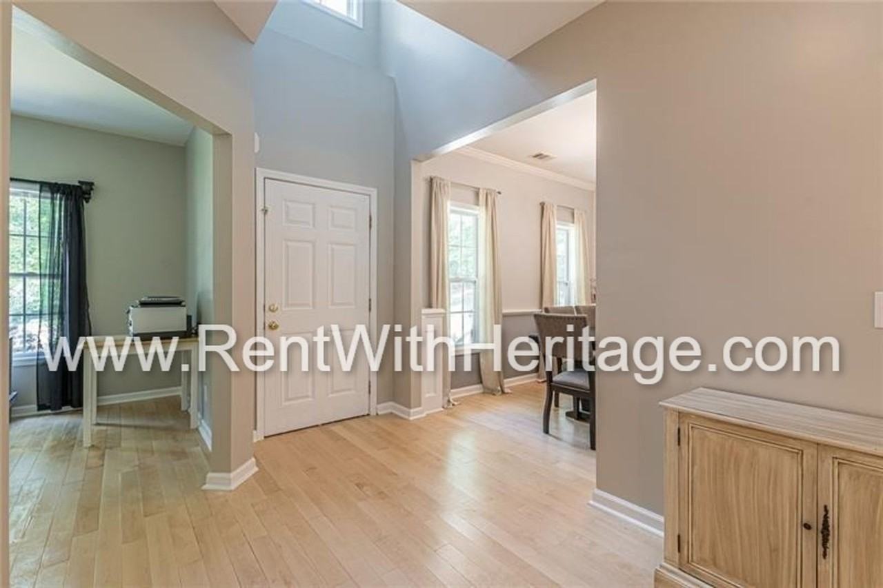 6172 Almorah Ct - Photo 5 of 43