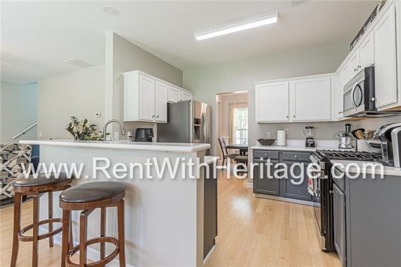 6172 Almorah Ct - Photo 6 of 43