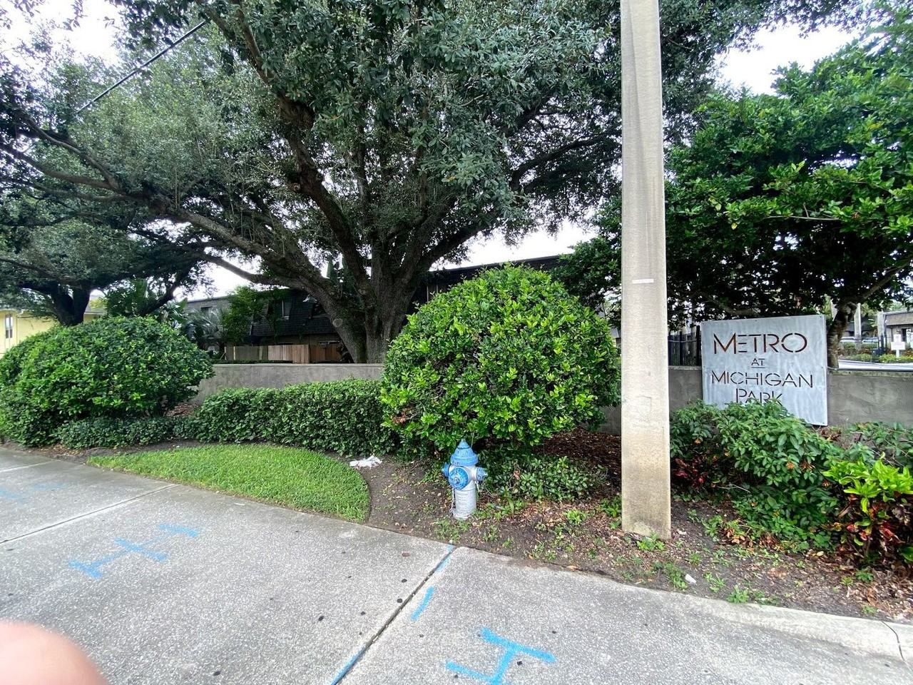 1954 Conway Rd - Photo 3 of 28