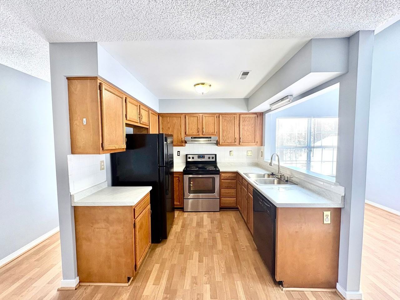 14415 Traywick Dr - Photo 4 of 15