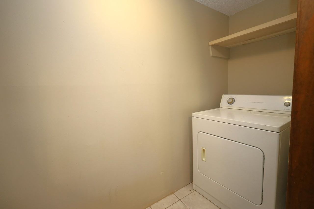 1307 Baytree Dr #E - Photo 7 of 17