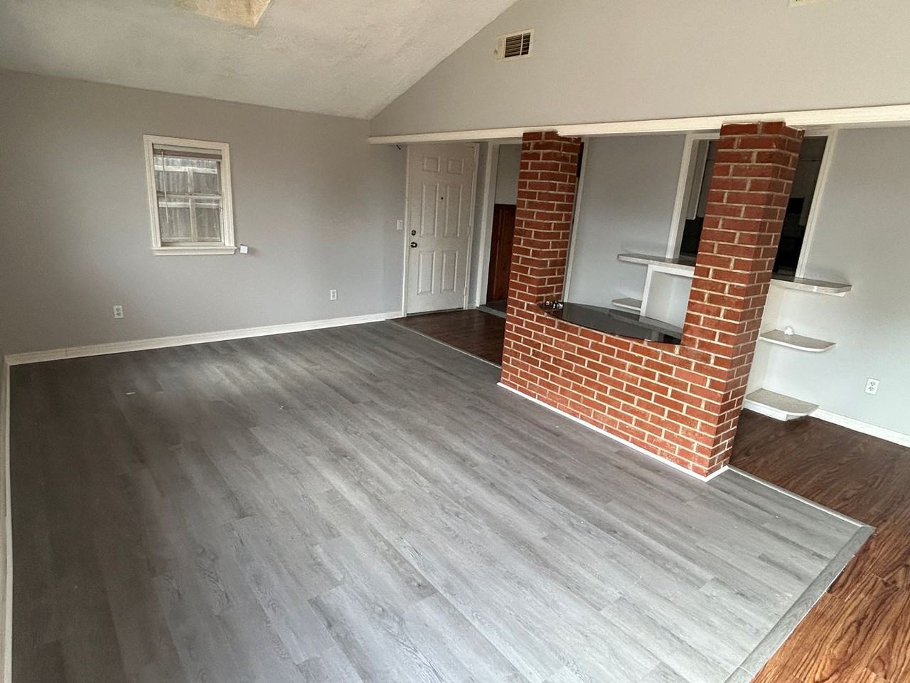 5 E Victoria St - Photo 5 of 22