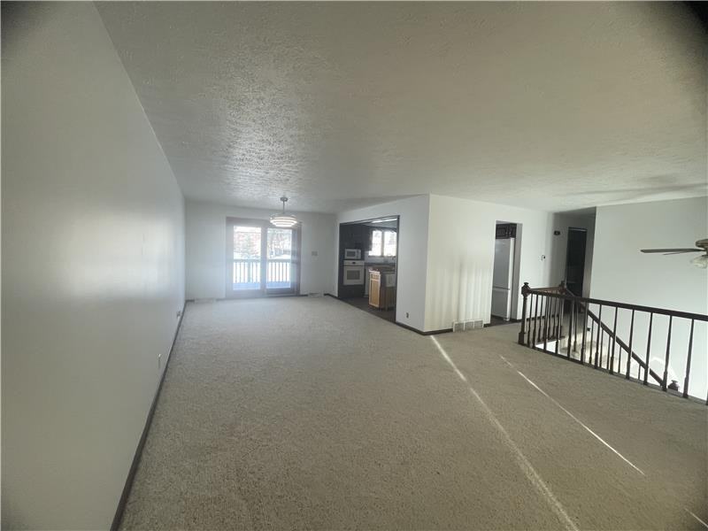 820 Colliers Way - Photo 3 of 28