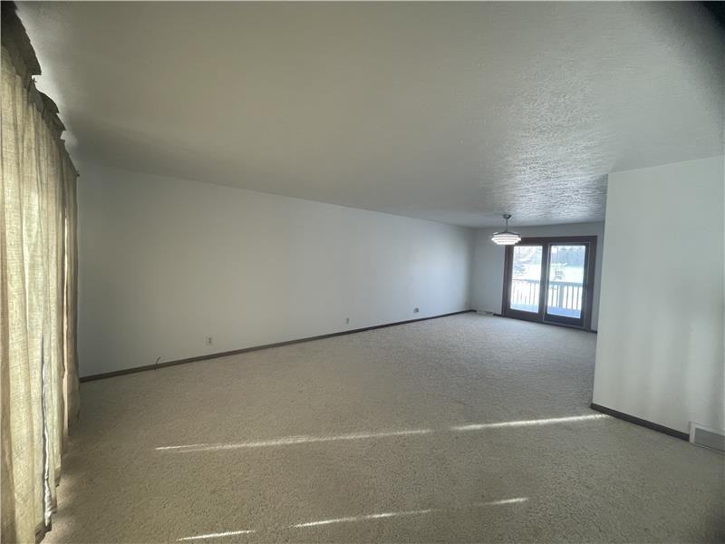 820 Colliers Way - Photo 5 of 28