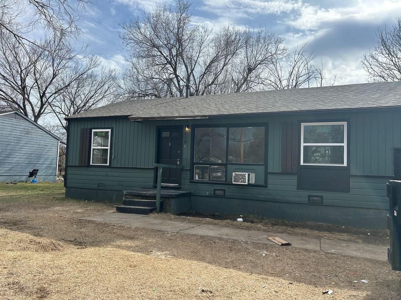 550 E 43rd St N - Photo 2 of 15