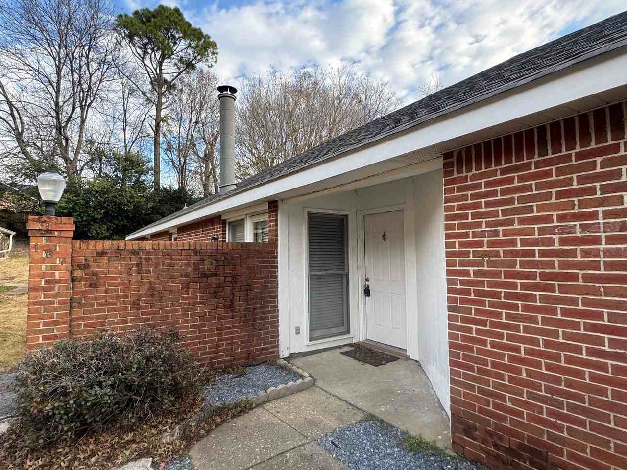 137 Hillabee Ct - Photo 2 of 43