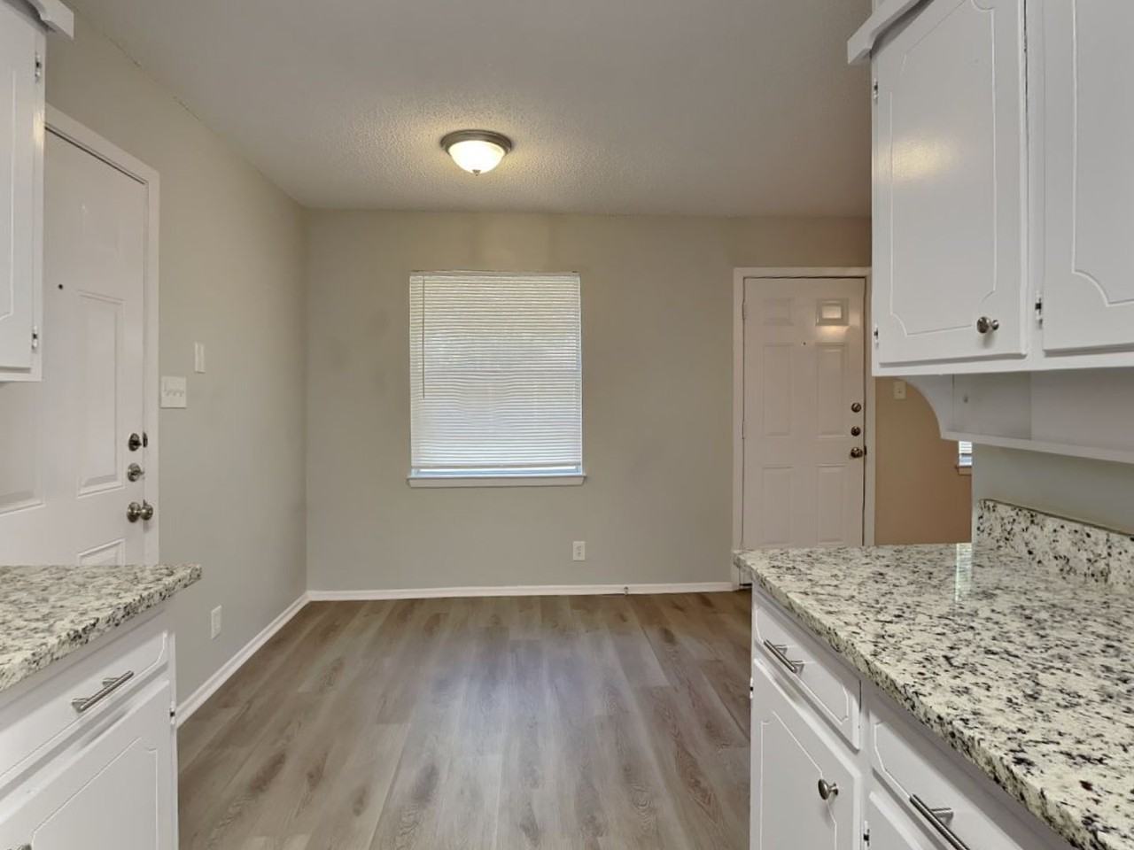 656 Sue Ann Ln - Photo 5 of 33