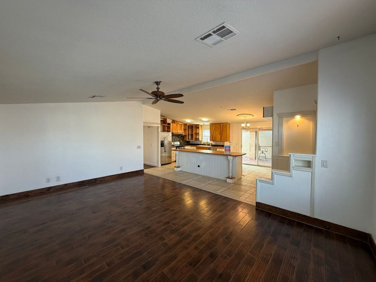 412 Saint James Pl Sw - Photo 6 of 35