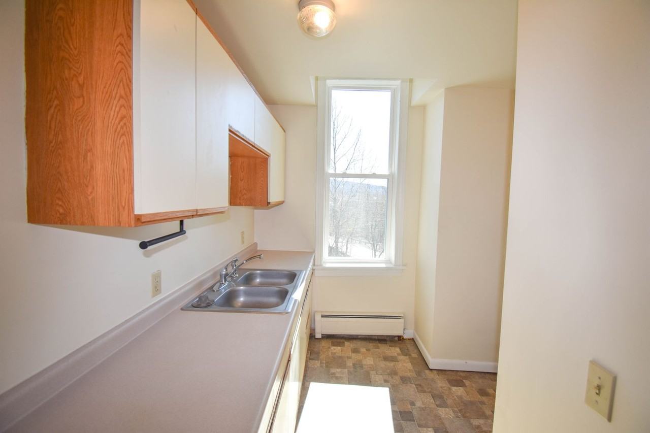 RELM421 - Photo 7 of 50