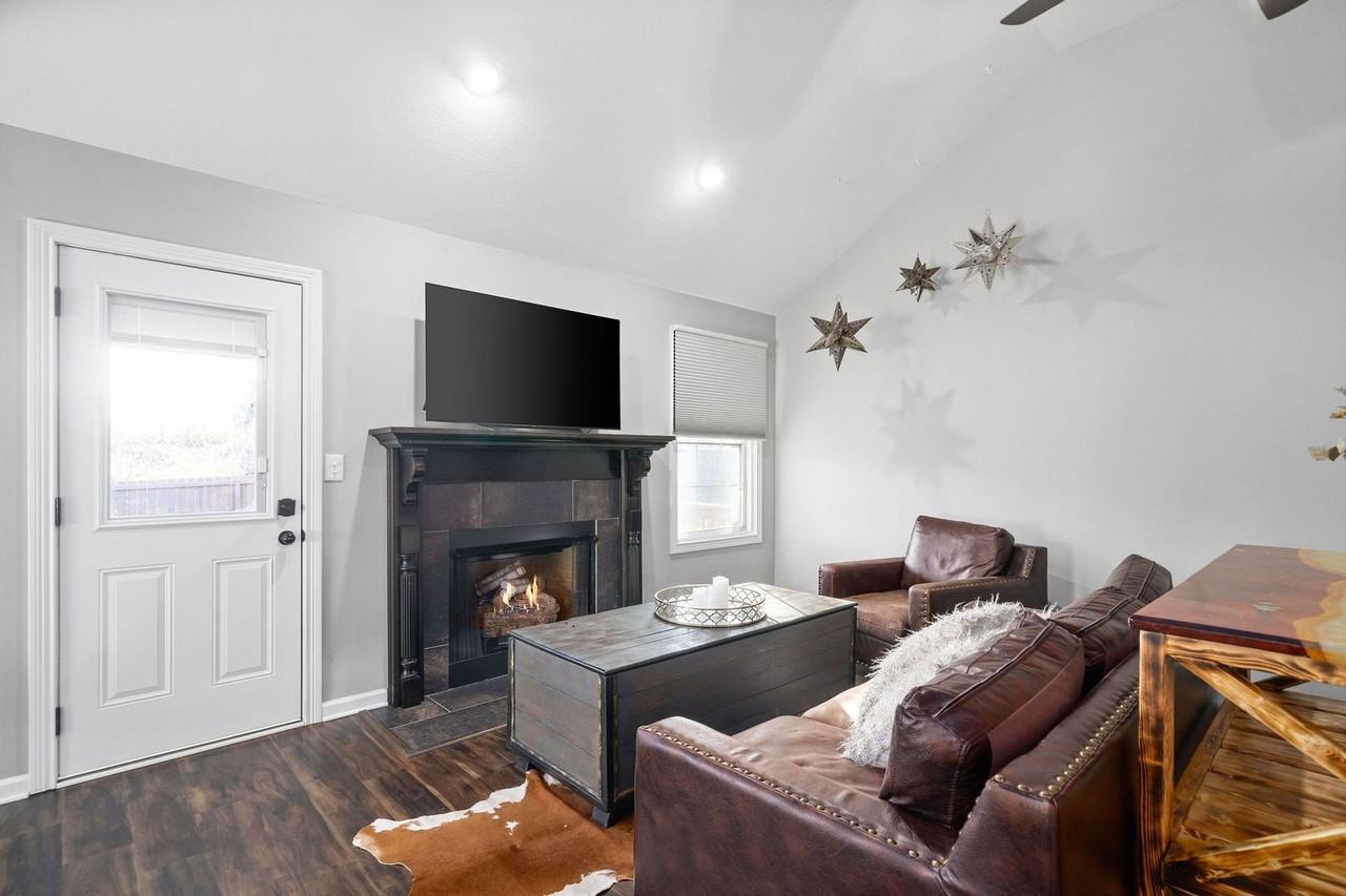 1486 Trainer Rd - Photo 2 of 35