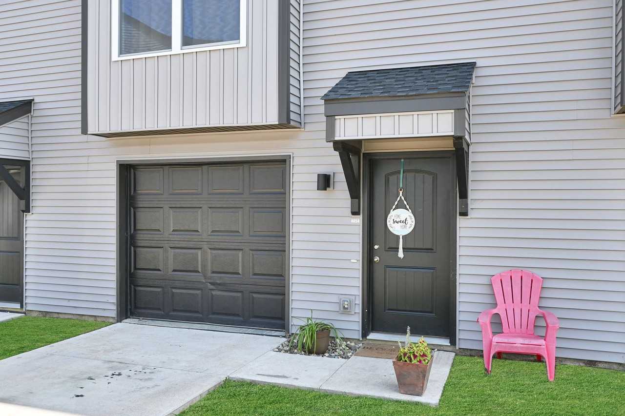 4062 E 55th St - Photo 2 of 14