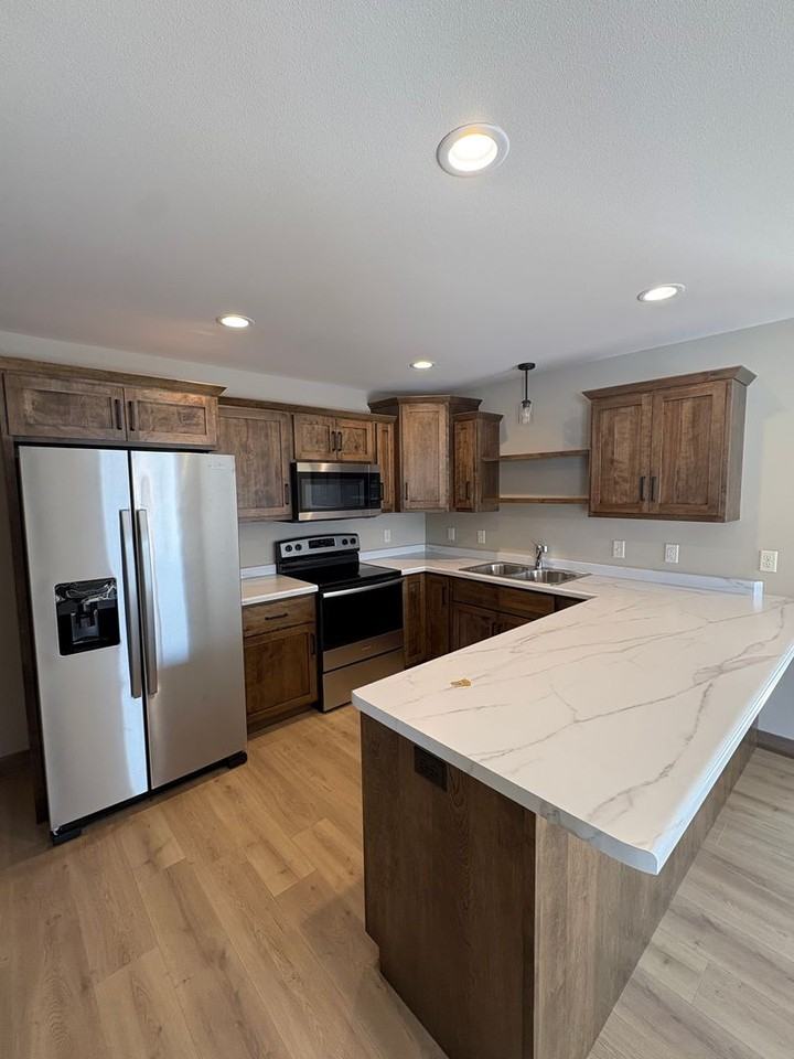 228 E Randall Rd - Photo 2 of 10