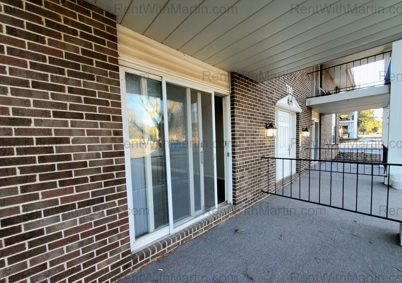 780 Russell Rd - Photo 4 of 24