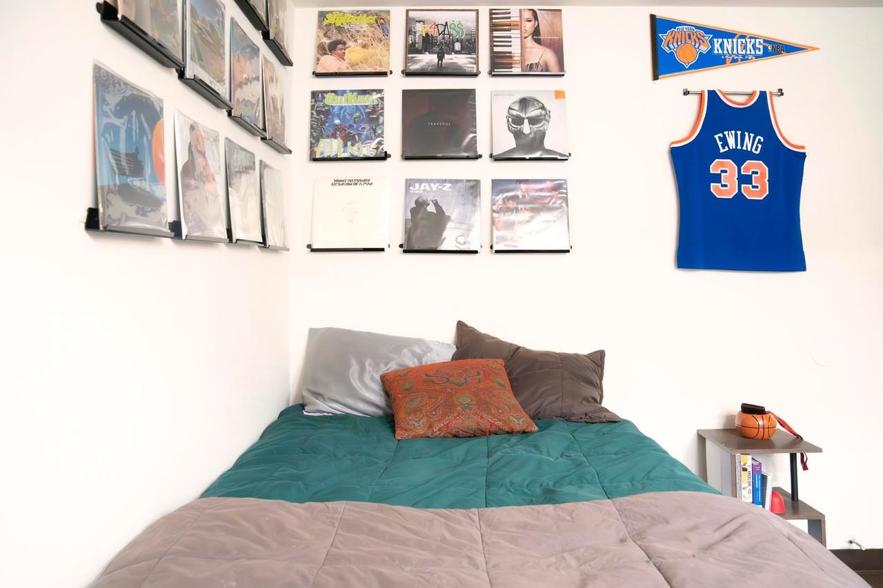 Ravenwood - Photo 6 of 50