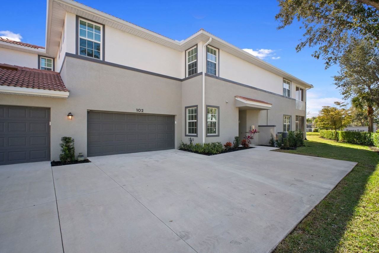 12000 Lease only 12000 Santaluz Dr #102 - Photo 2 of 36