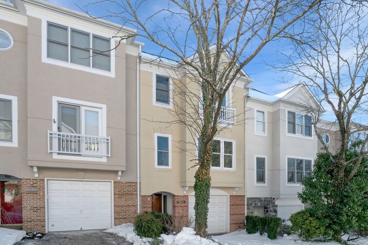 3820 White Post Ct - Photo 2 of 41