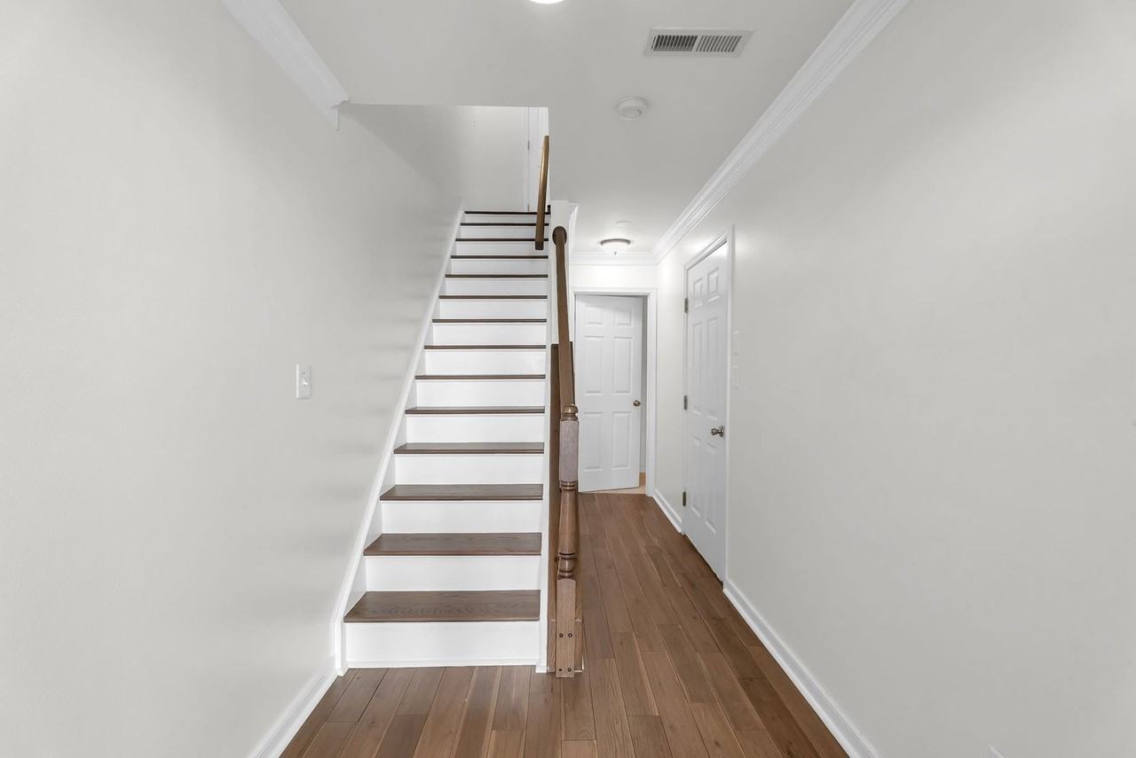 3820 White Post Ct - Photo 6 of 41