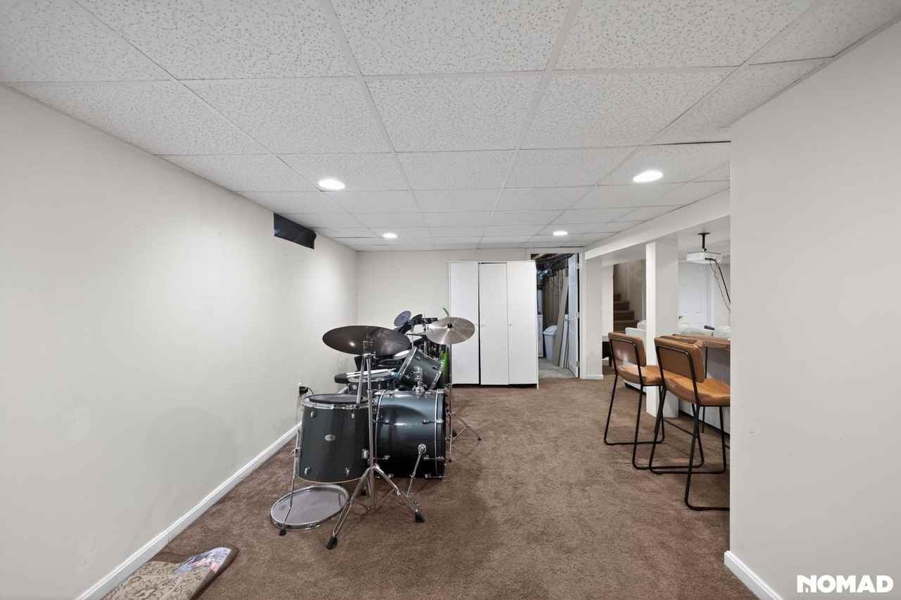 81 Bradley St - Photo 3 of 23