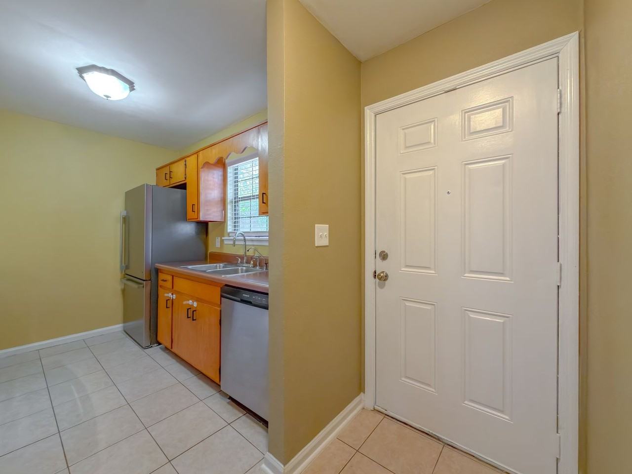 1801 Meriadoc Rd - Photo 7 of 50