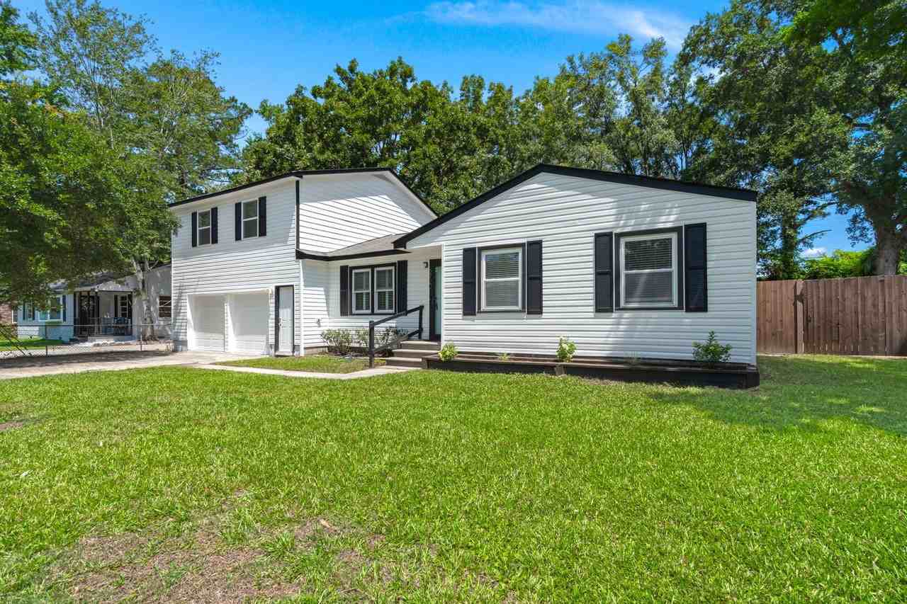 2720 N Oakridge Cir - Photo 3 of 36